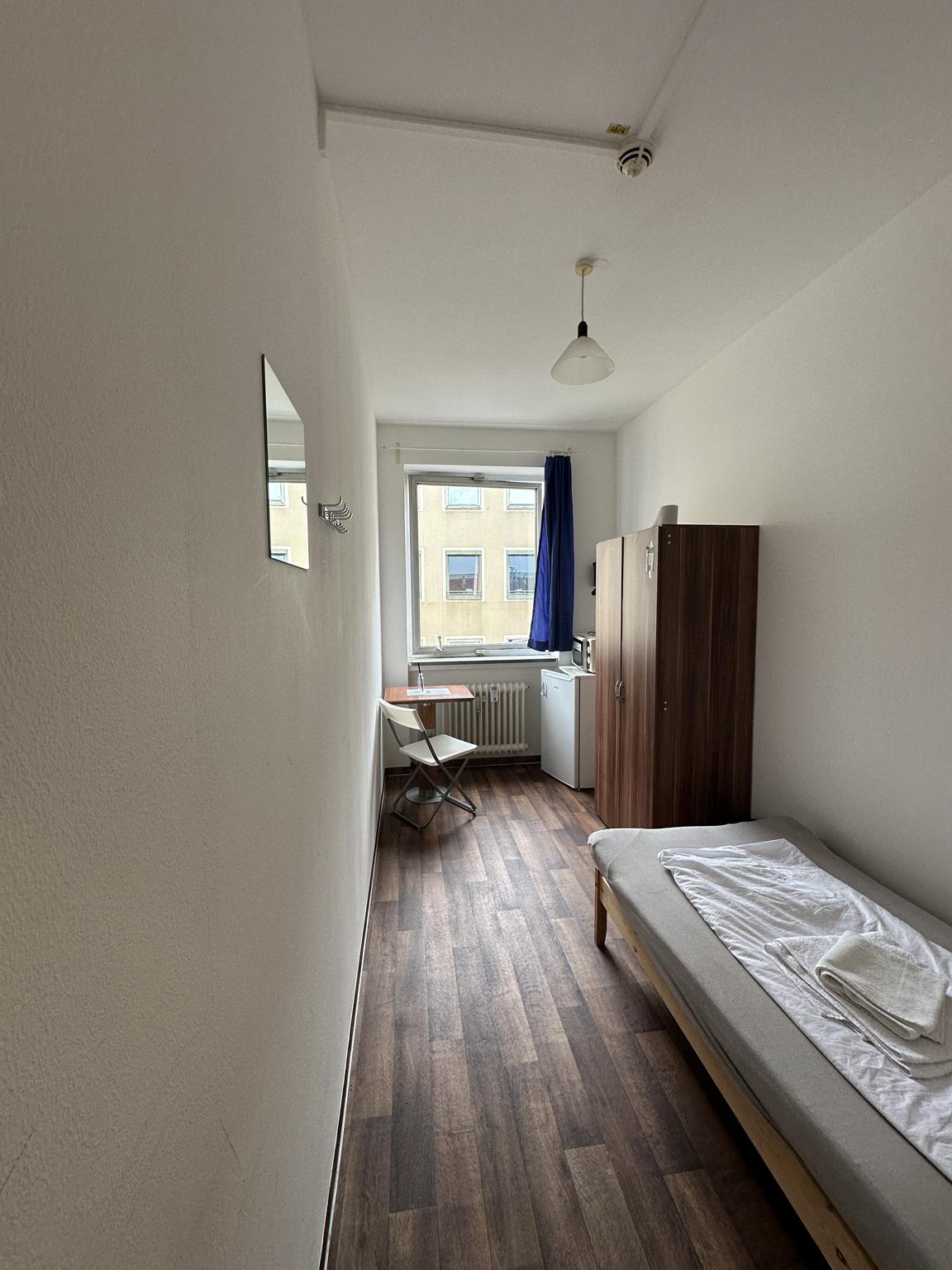 Georg-Kronawitter-Platz 2, 80331 München / Zimmer 322 (1)