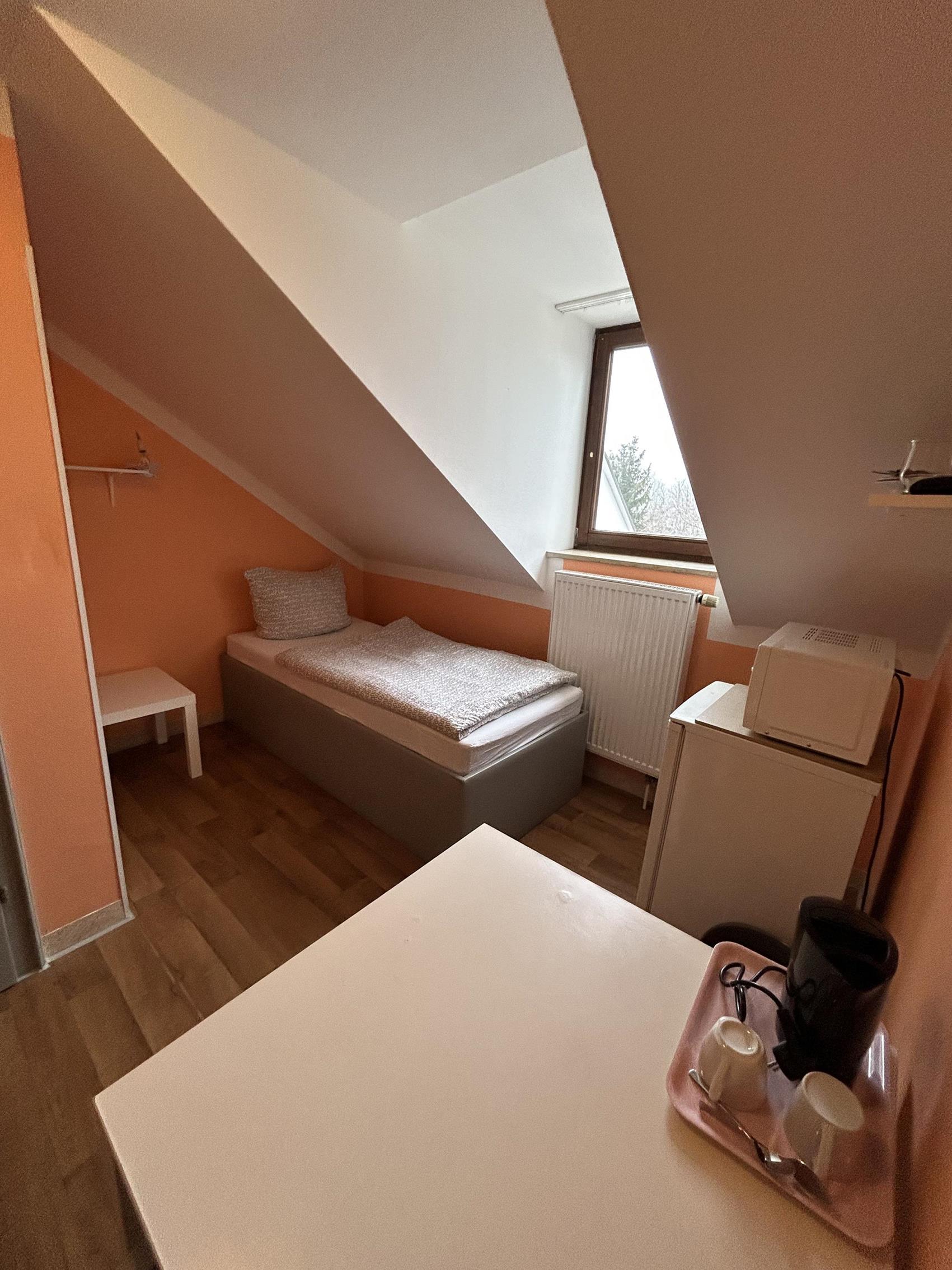 Aubinger Straße 162, 81243 München / Zimmer 303 (1)