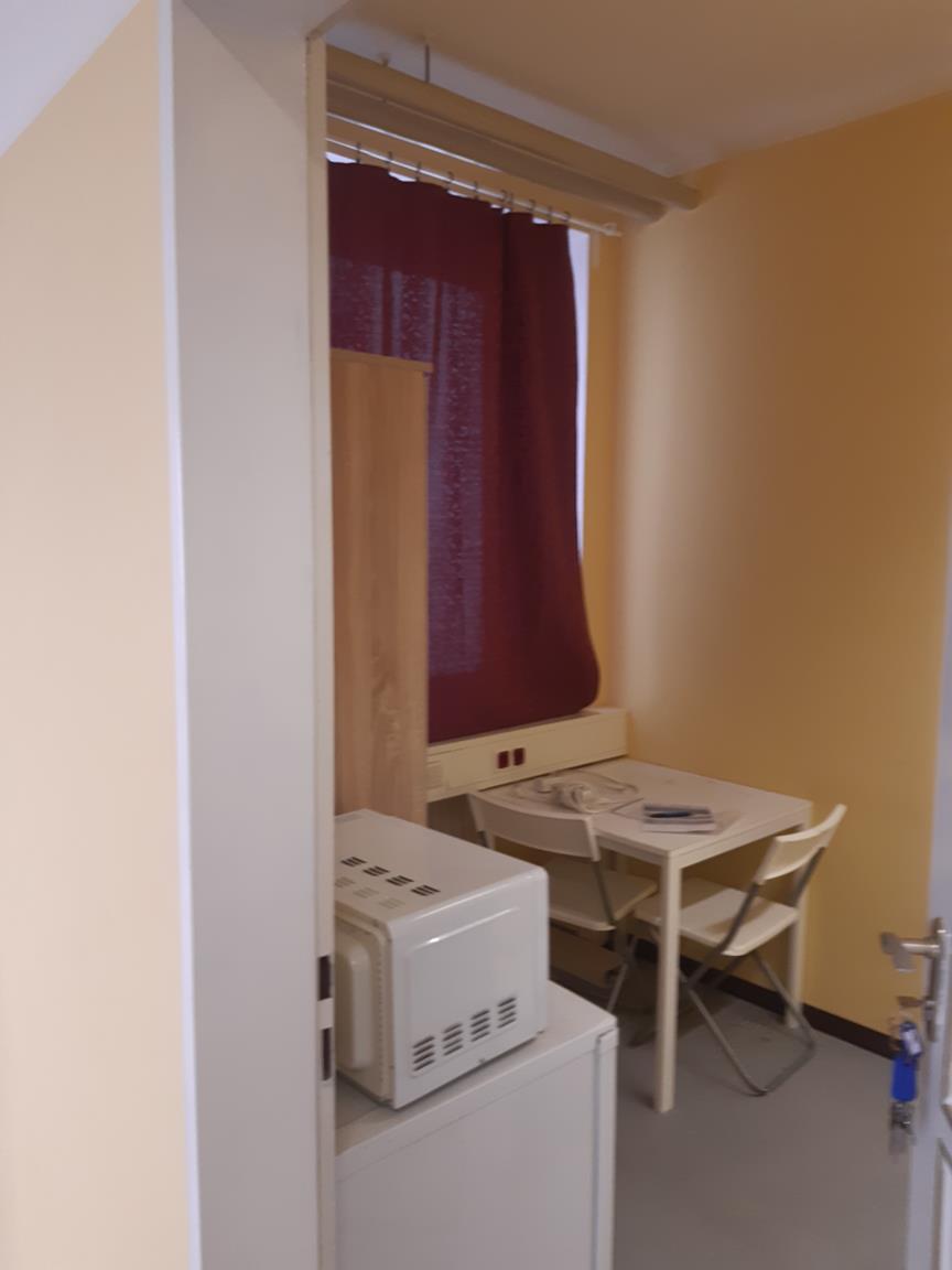 Georg-Kronawitter-Platz 2, 80331 München / Zimmer 212 (1)