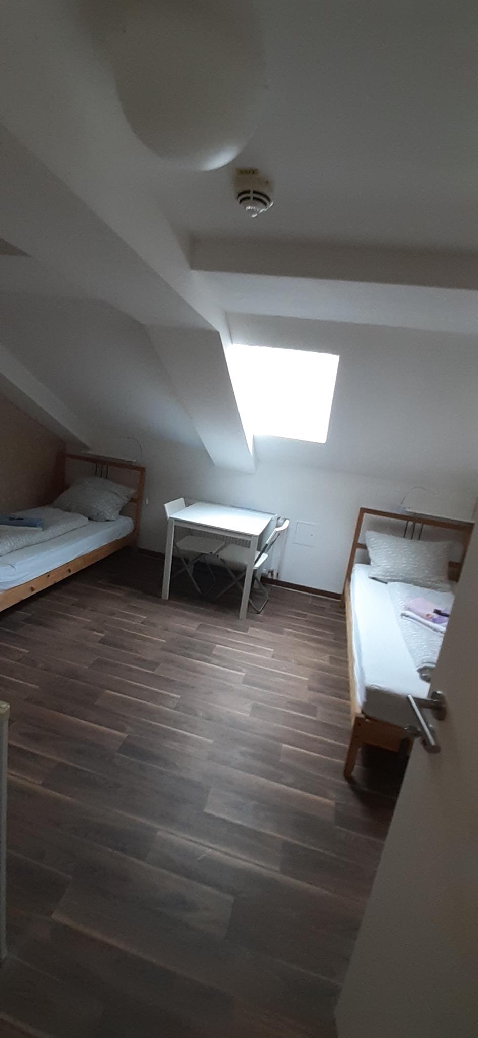 Georg-Kronawitter-Platz 2, 80331 München / Zimmer 405 (2)