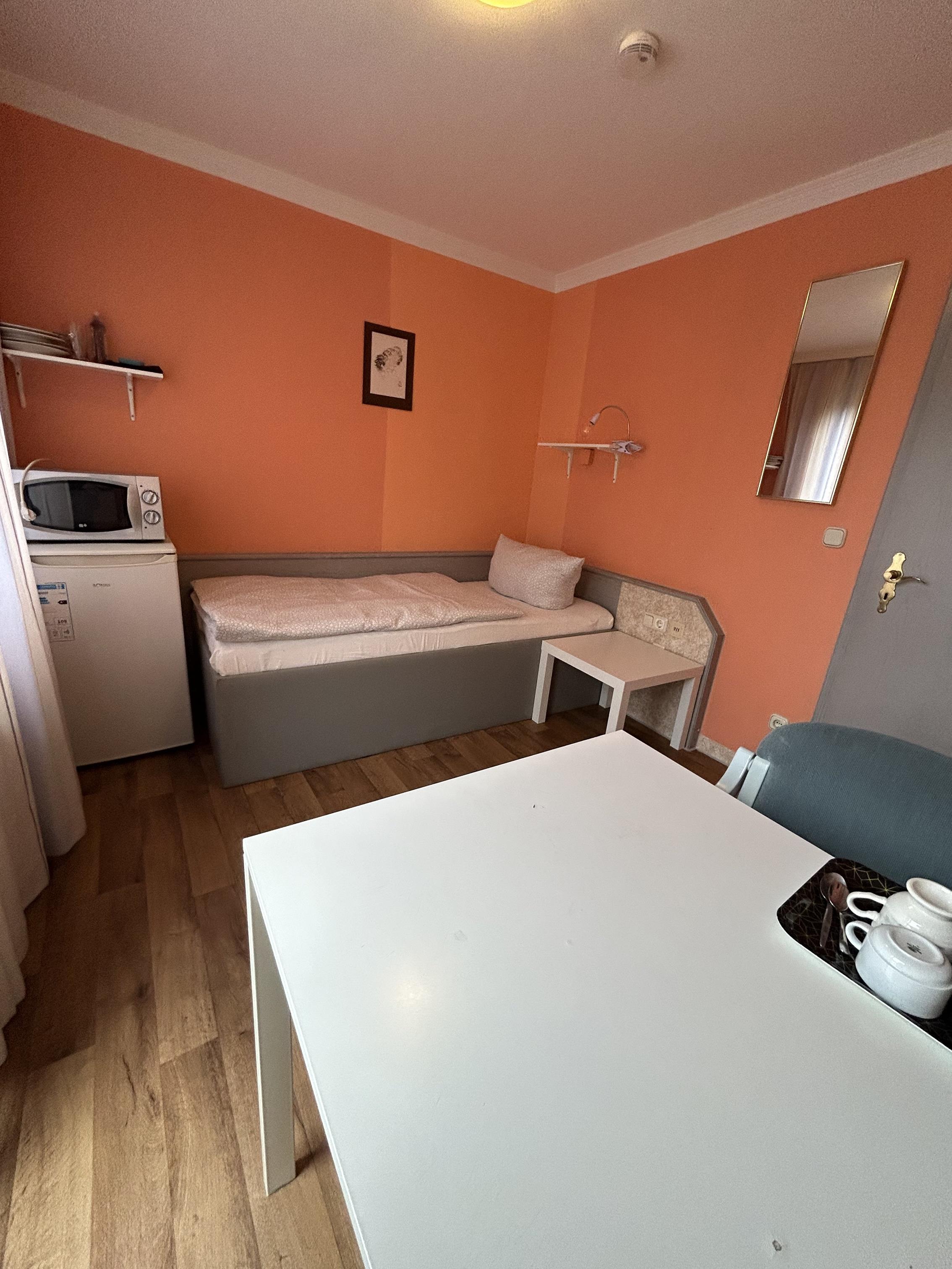 Aubinger Straße 162, 81243 München / Zimmer 206 (1)