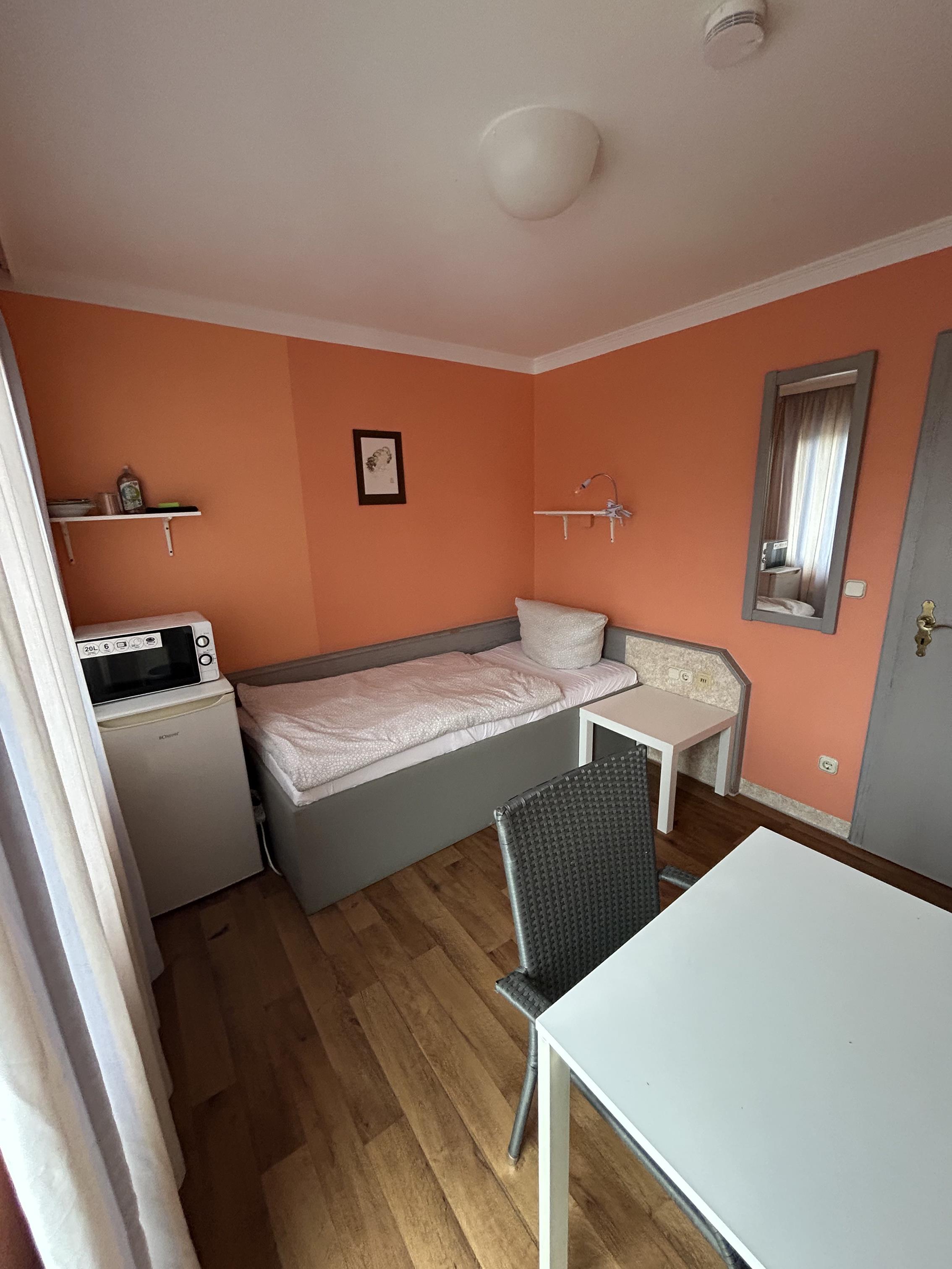 Aubinger Straße 162, 81243 München / Zimmer 209 (1)