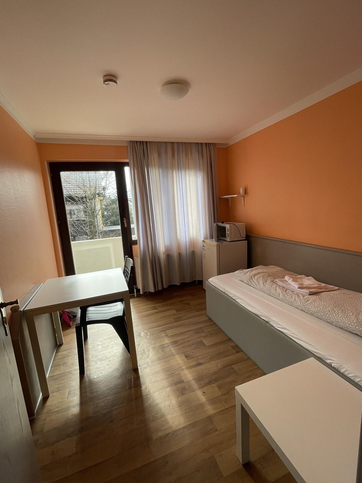 Aubinger Straße 162, 81243 München / Zimmer 214 (1)