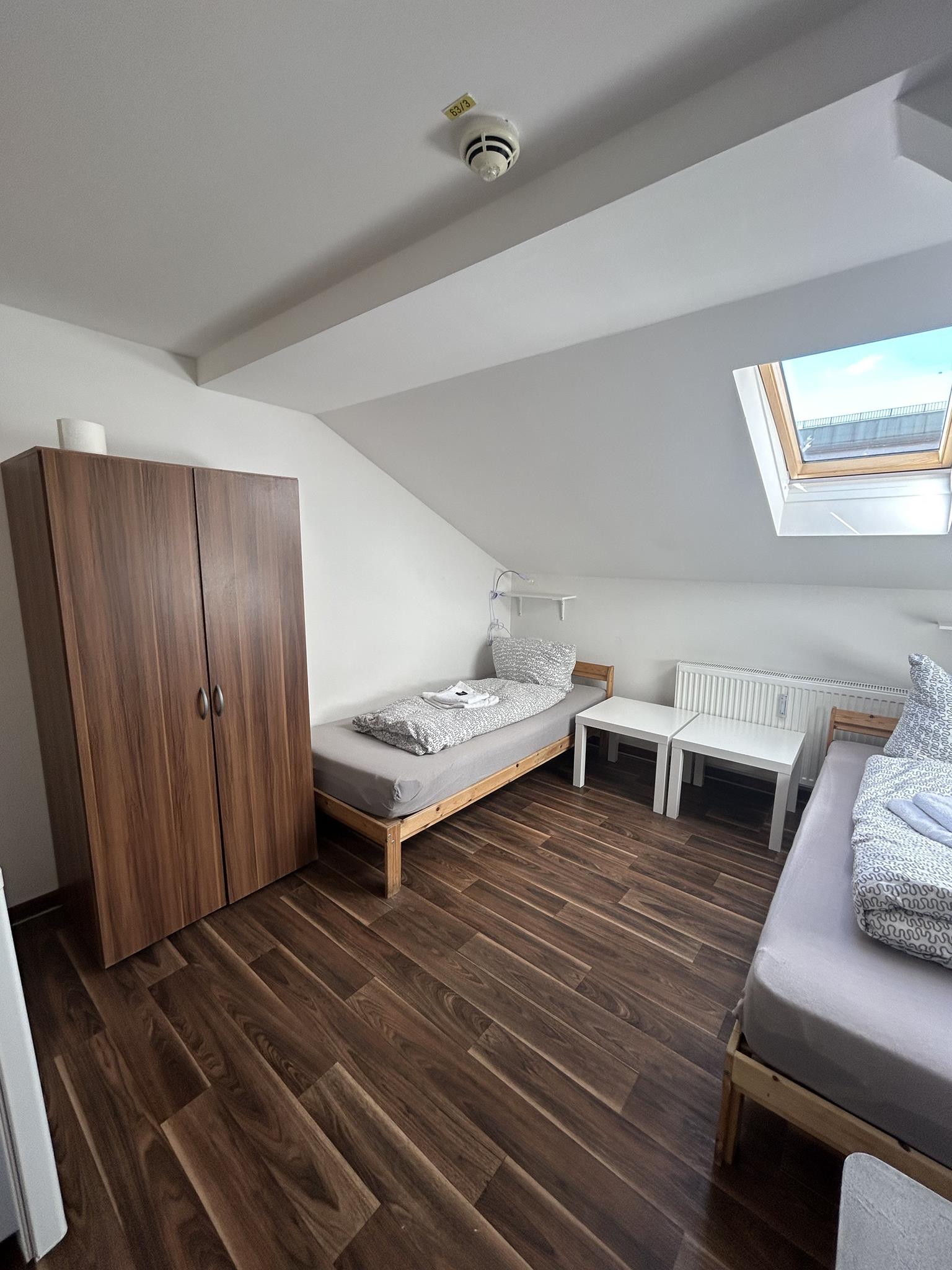 Georg-Kronawitter-Platz 2, 80331 München / Zimmer 404 (2)