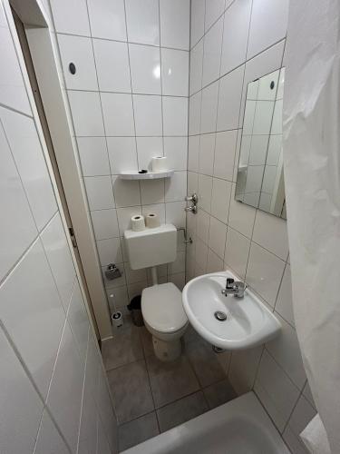 1291img-20241016-wa0015