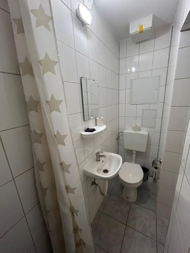 1576img-20241016-wa0022