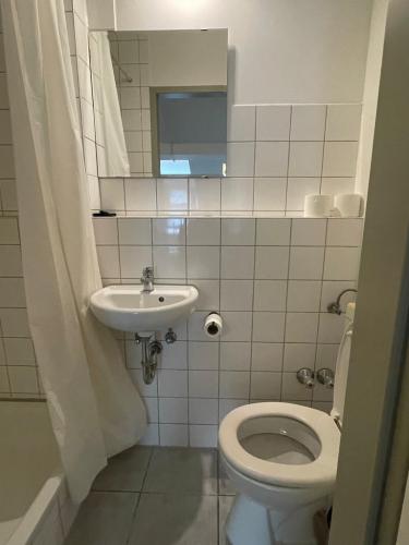 271img-20241023-wa0010